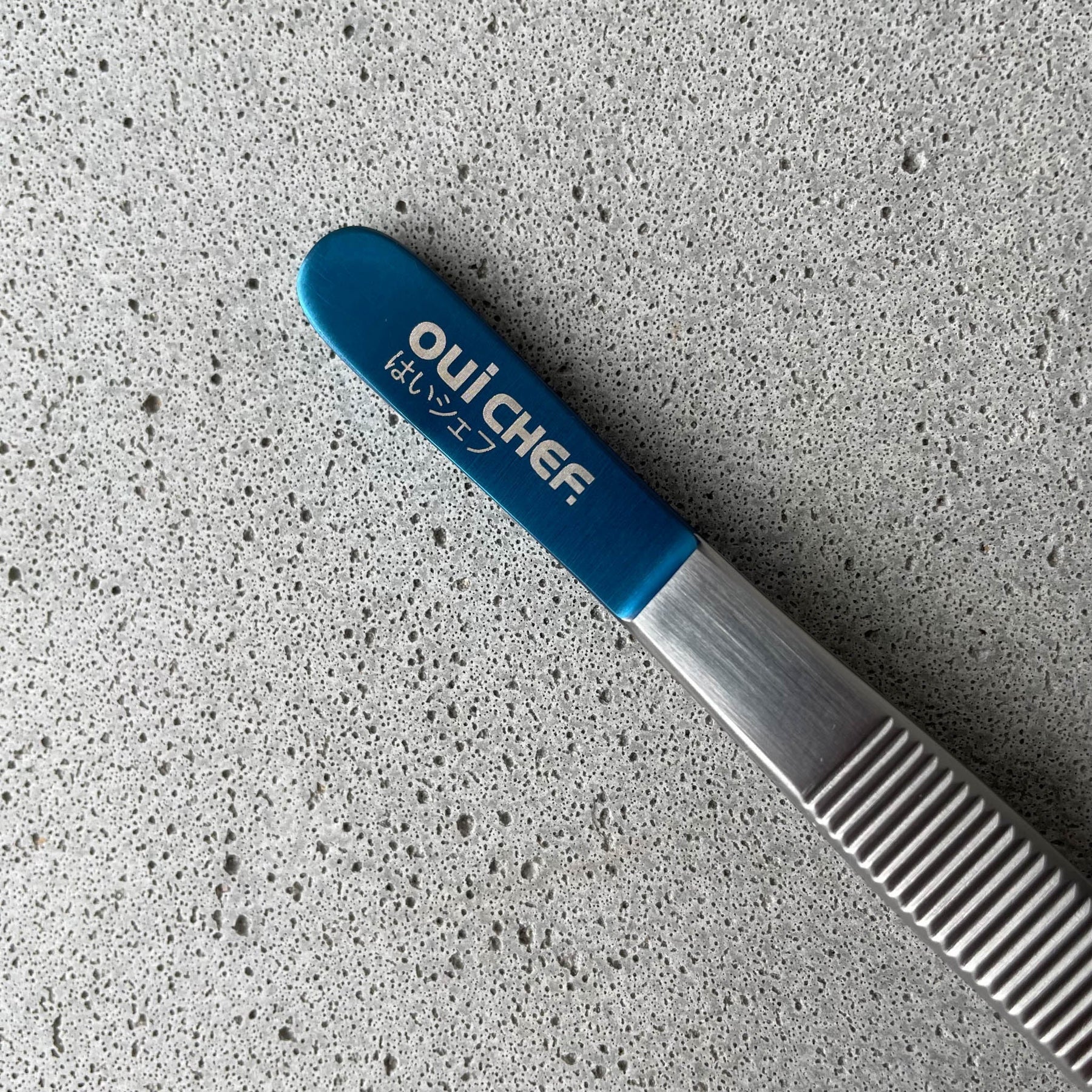 Oui_Chef_Blue_Top_Tweezers